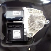 Моторчик стеклоподъемника переднией левой двери Volkswagen Passat B6 1K0959702K