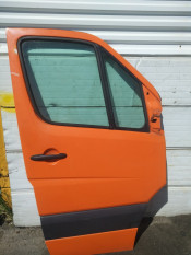 Дверь передняя правая Mercedes Sprinter; Volkswagen Crafter; 2E0831052